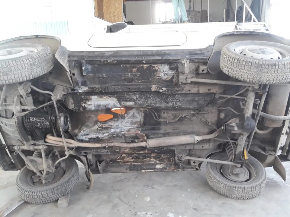 Нива тревел фото днище Антикор днища Нивы - Lada 4x4 3D, 1,7 л, 1996 года другое DRIVE2