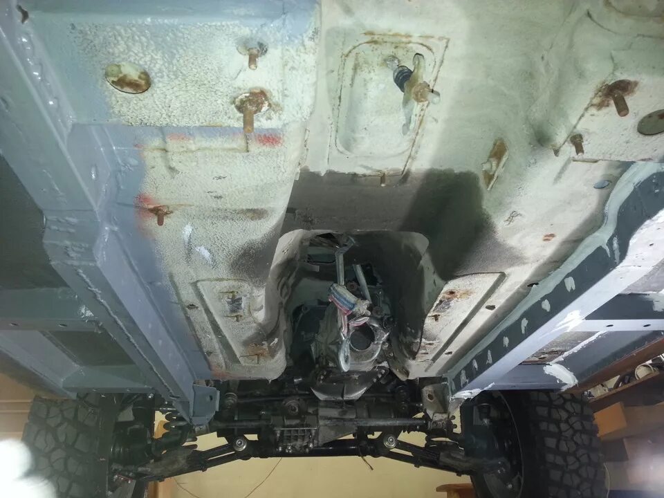 Нива тревел фото днище Обработка днища - Lada 4x4 5D, 1,6 л, 2000 года своими руками DRIVE2
