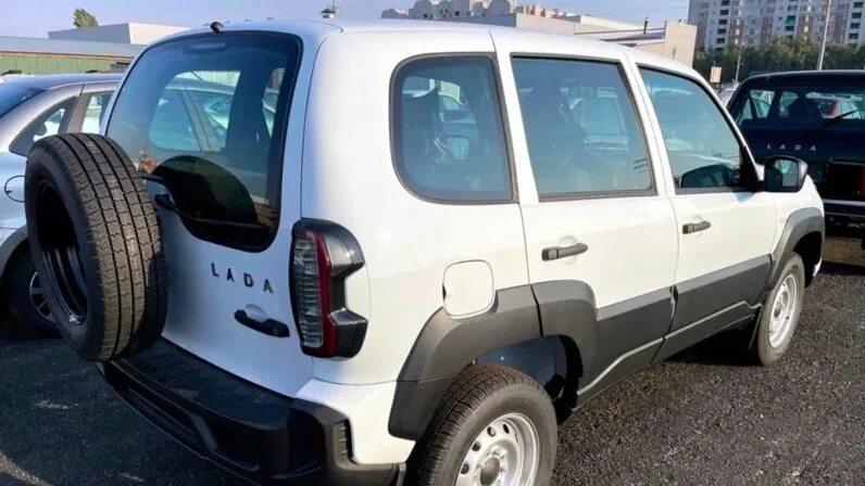 Нива тревел классик фото Глава РОАД: часть Lada Niva Travel пришлось снять с продажи из-за проблем с бамп