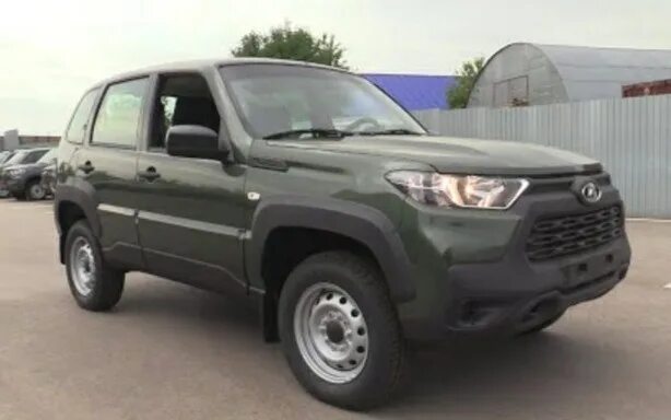 Нива тревел классик фото Спойлер "Кураж". Мелкая деталь целого образа. - Lada Niva Travel, 1,7 л, 2021 го
