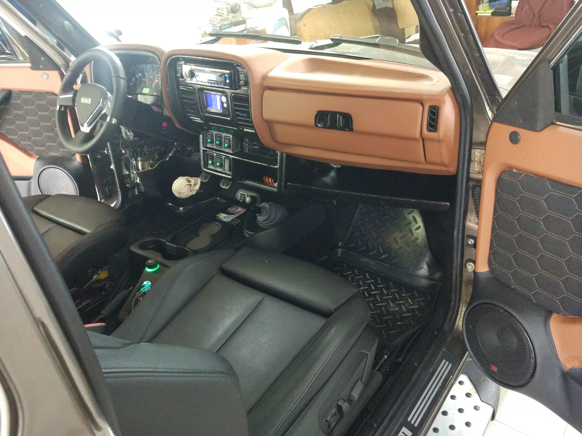 Нива тревел кожаный салон фото Нива Урбан Тюнин салона - DRIVE2