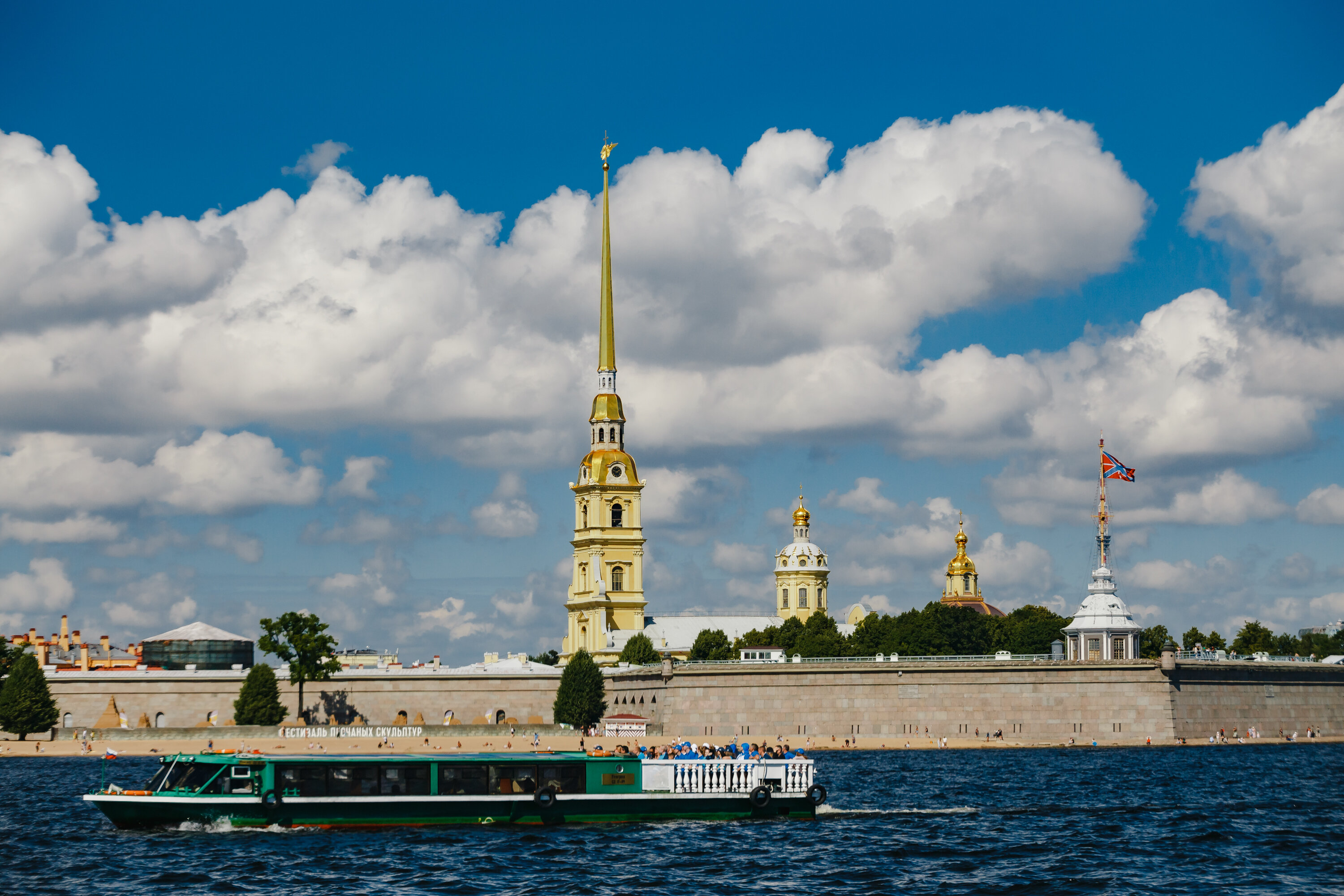 Нива тревел красивые фото Фото: Нева Тревел, водные прогулки, Санкт-Петербург, Петровская набережная - Янд