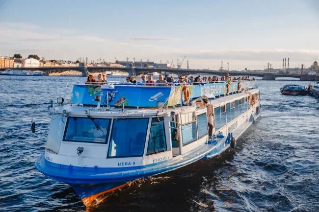 Нива тревел красивые фото Водные экскурсии по рекам и каналам Санкт-Петербурга. Речные прогулки по Неве - 