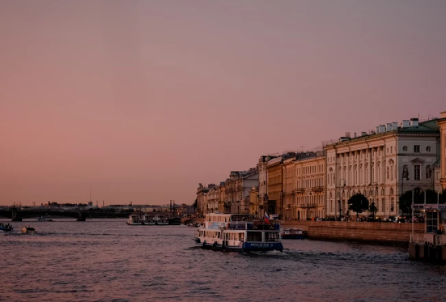 Нива тревел красивые фото Водные экскурсии по рекам и каналам Санкт-Петербурга. Речные прогулки по Неве - 