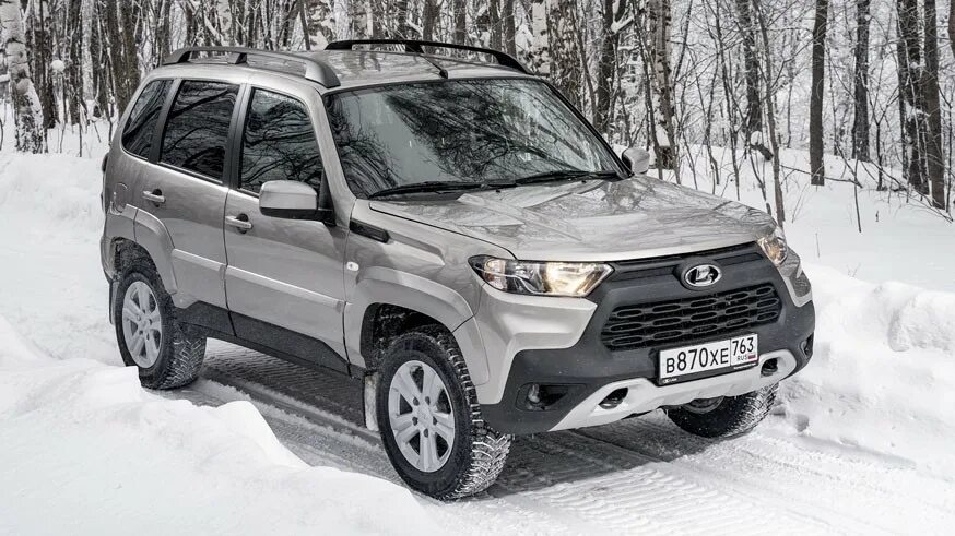 Нива тревел купить новая фото АВТОВАЗ вернул внедорожнику Lada Niva Travel мультимедийную систему. Цена извест
