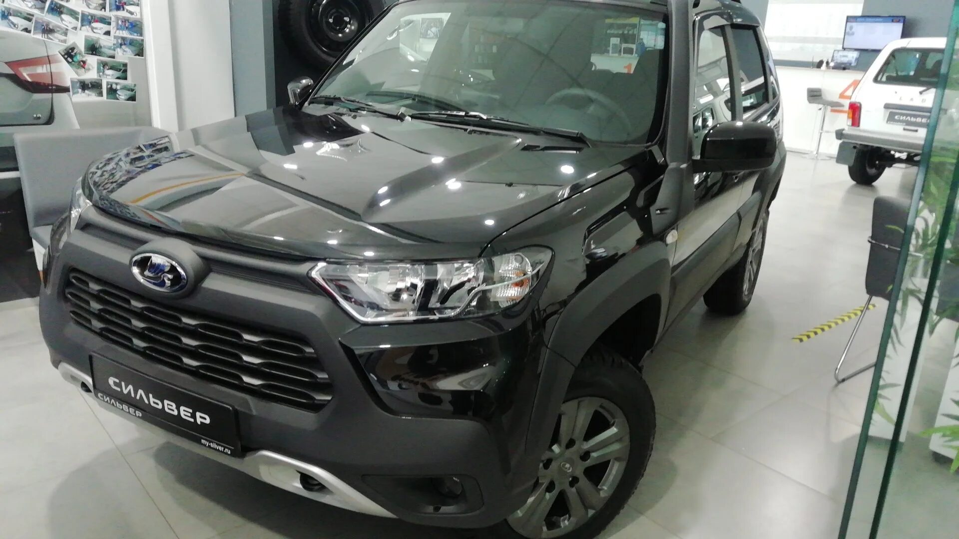 Нива тревел люкс 24 фото Lada Niva Travel 1.7 бензиновый 2021 Lux offroad на DRIVE2