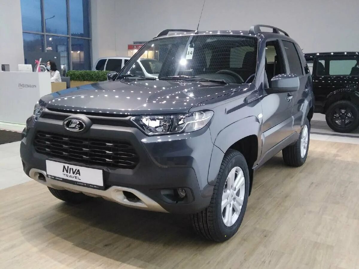 Нива тревел люкс фото Купить новый Lada (ВАЗ) Niva I Рестайлинг (Travel) 1.7 MT (80 л.с.) 4WD бензин м