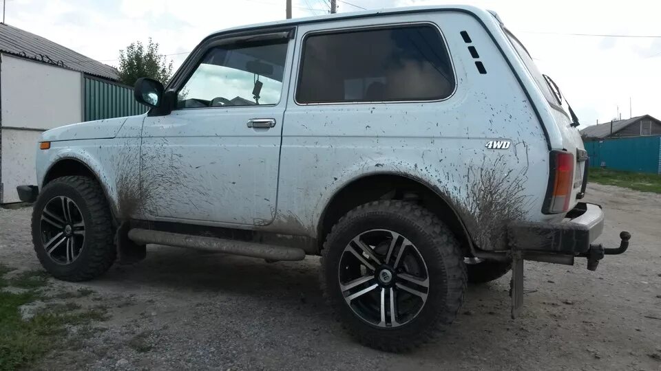 Нива тревел на 16 дисках фото Диски ПАЛЛАДИКА и Шины Cordiant Off Road 215/65R16 - Lada 4x4 3D, 1,7 л, 2014 го