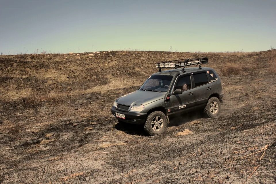 Нива тревел офф роуд тюнинг I этап чемпионата Омской обл. по трофи рейдам. - Chevrolet Niva, 1,7 л, 2005 год