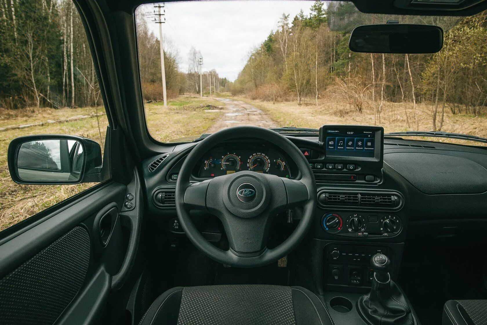 Нива тревел с новым рулем фото Новая снаружи, классика внутри. Тест-драйв Lada Niva Travel