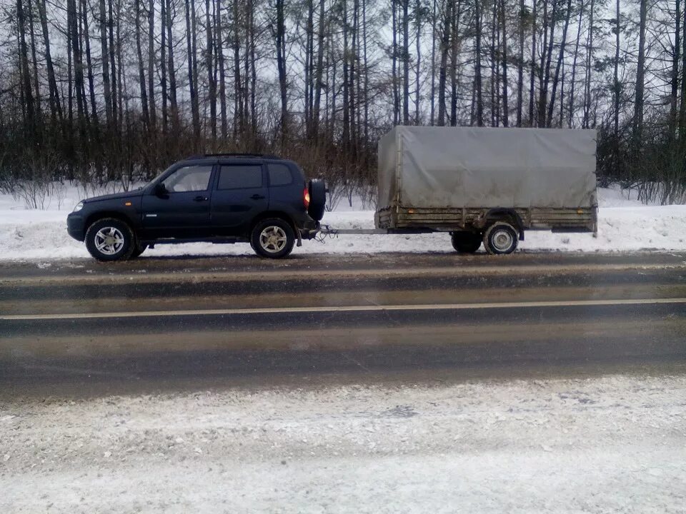 Нива тревел с прицепом фото Поездка за снегоходом - Chevrolet Niva, 1,7 л, 2010 года путешествие DRIVE2