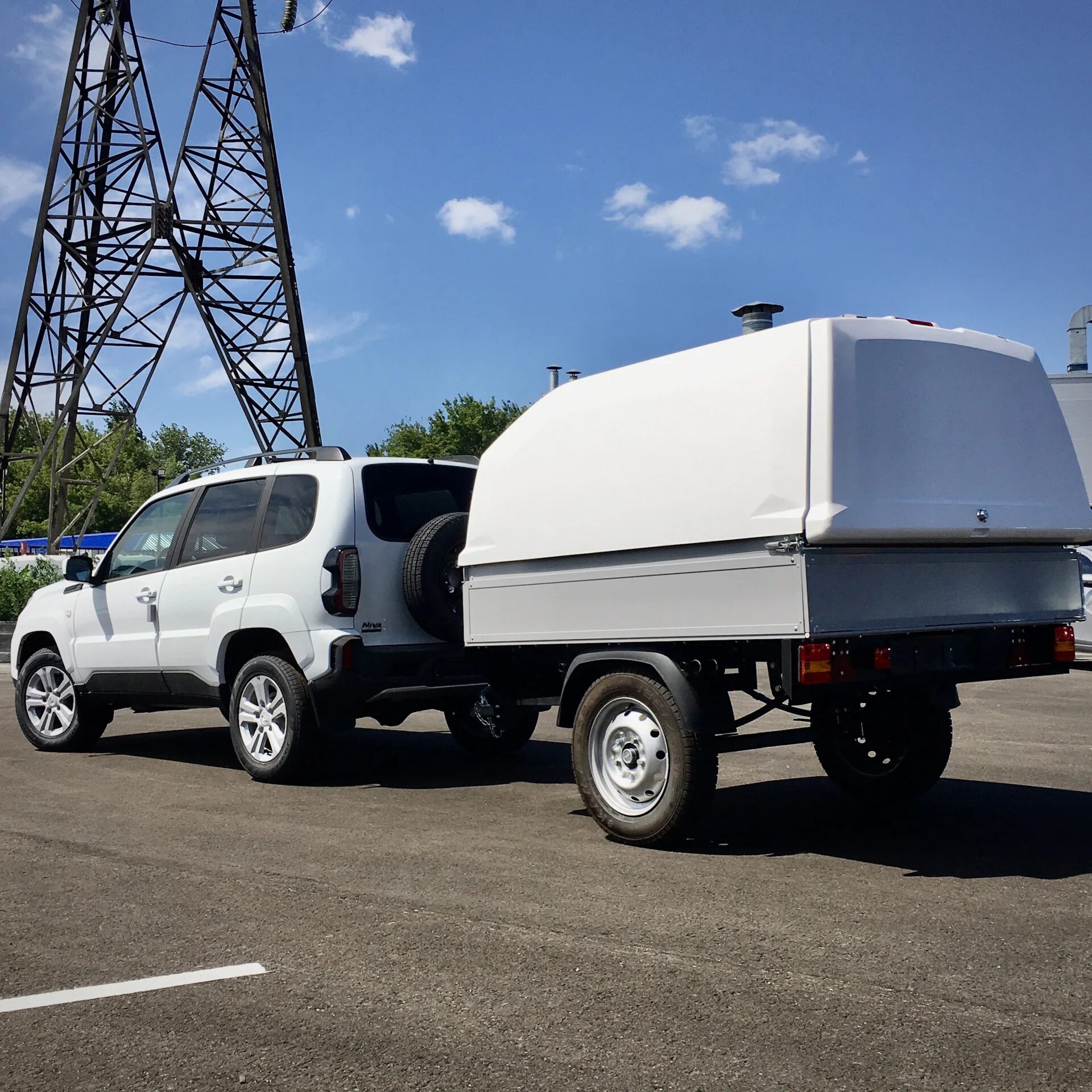 Нива тревел с прицепом фото 46-й ВИСовский прицеп с пластиковым кунгом и Тревелом - ВИС 2346, 1,8 л, 2019 го