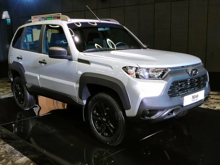 Нива тревел самый carbreeding ujur kgxkit7 фото Купить новый Lada (ВАЗ) Niva I Рестайлинг (Travel) 1.7 MT (80 л.с.) 4WD бензин м