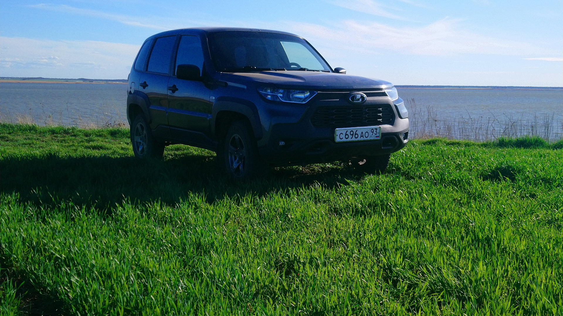 Нива тревел серая фото Lada Niva Travel 1.7 бензиновый 2021 Серое чудо на DRIVE2