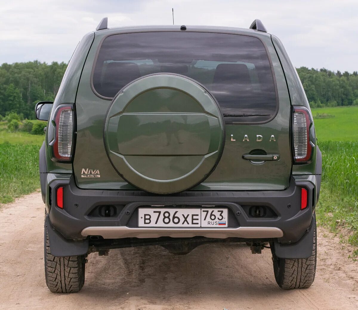 Нива тревел сзади фото Казнить нельзя помиловать. Lada Niva Travel в стране невыученных уроков. АВТОТУР