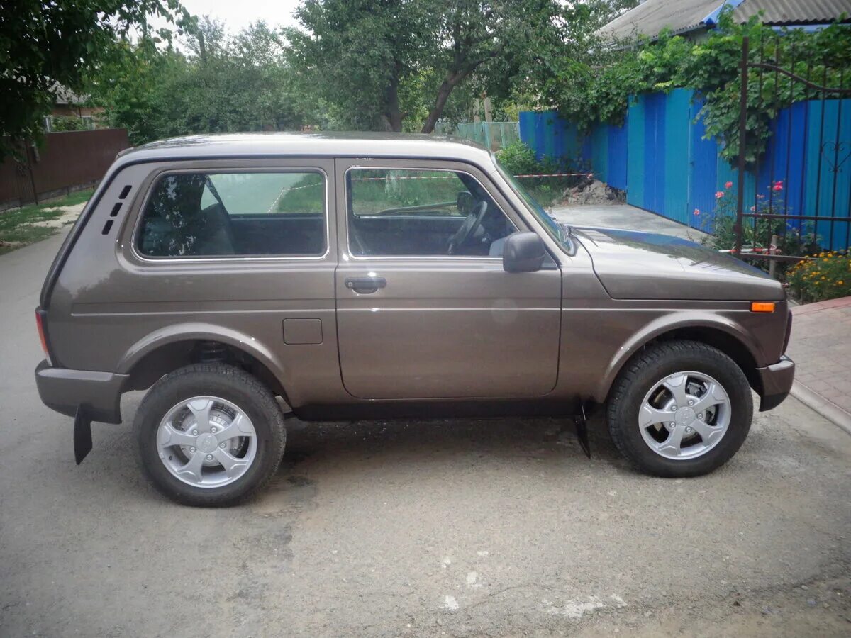 Нива тревел цвет кориандр фото Купить б/у Lada (ВАЗ) 2121 (4x4) I Рестайлинг 1.7 MT (83 л.с.) 4WD бензин механи