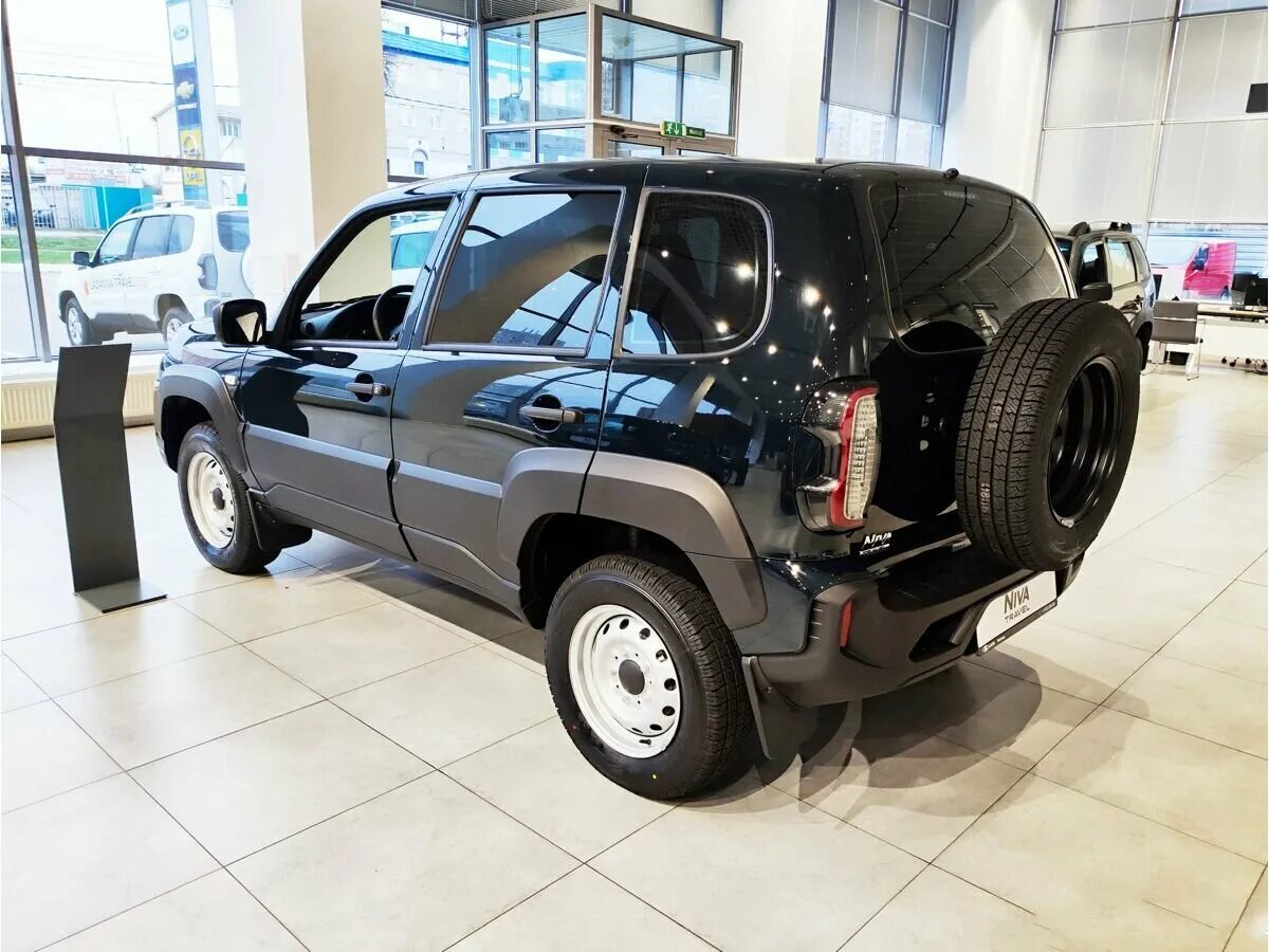 Нива тревел цвет несси 2 фото Купить новый Lada (ВАЗ) Niva I Рестайлинг (Travel) 1.7 MT (80 л.с.) 4WD бензин м