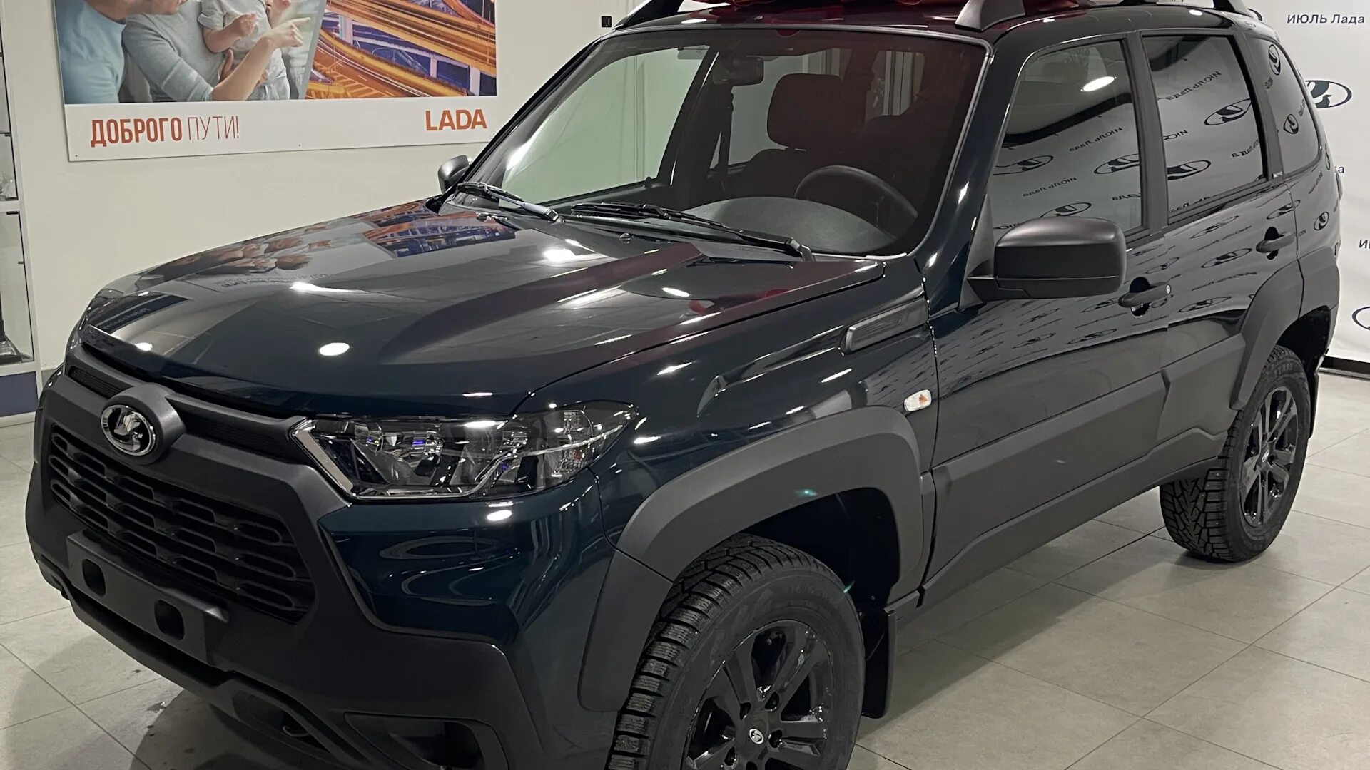 Нива тревел цвет несси 2 фото Lada Niva Travel 1.7 бензиновый 2022 Nessi BLACK на DRIVE2