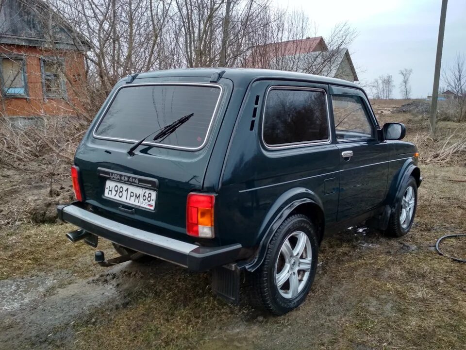 Нива тревел цвет несси фото Небольшой фотосет Нивы - Lada 4x4 3D, 1,7 л, 2012 года фотография DRIVE2