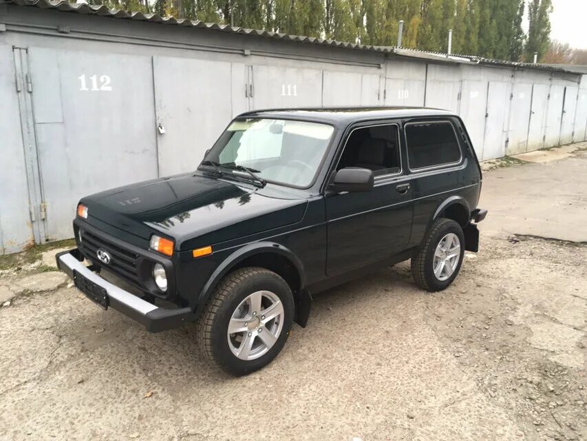 Нива тревел цвет несси фото Купить б/у Lada (ВАЗ) 2121 (4x4) I Рестайлинг (2020) 1.7 MT (83 л.с.) 4WD бензин