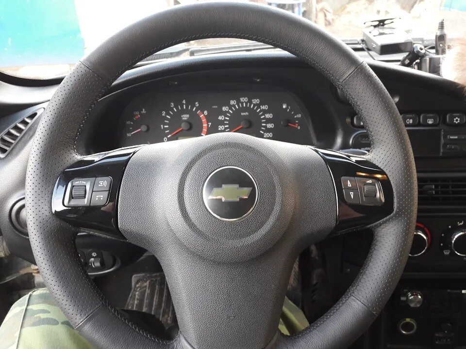 Нива тревел тюнинг руля Мультируль в шниву. Прошу помощи - Chevrolet Niva GLX, 1,7 л, 2016 года электрон