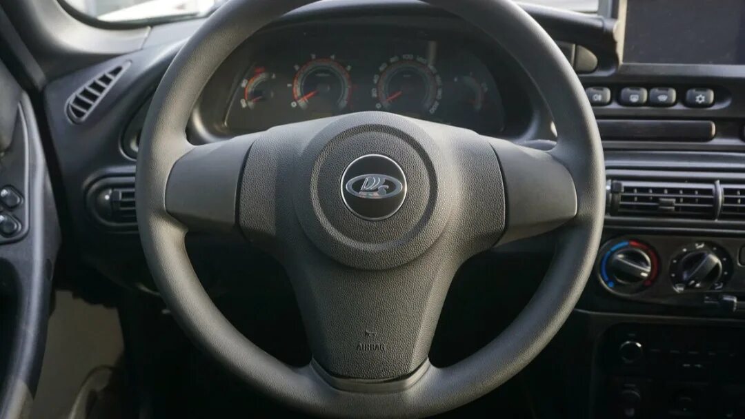 Нива тревел тюнинг руля Lada Niva Travel 1.7 бензиновый 2022 на DRIVE2