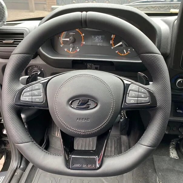 Нива тревел тюнинг руля How do you like the steering wheel from Mercedes w213 AMG for Niva Urban with EU