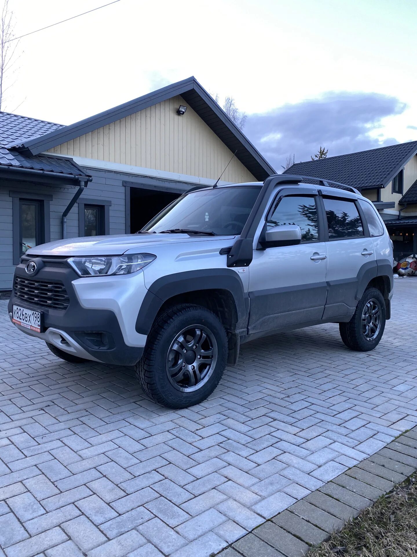 Нива тревел тюнинг цена Летние колёса silk L-77 и резина Cordiant All-Terrain 215/65/16 - Lada Niva Trav