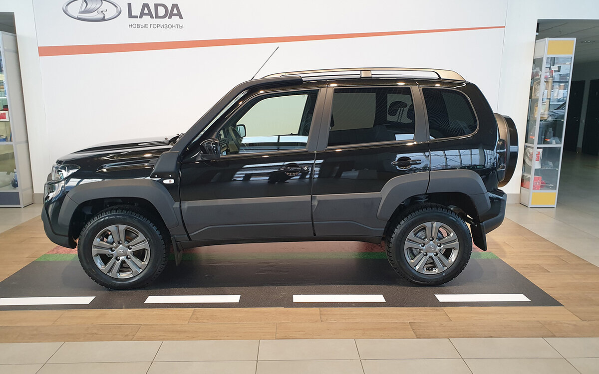 Нива тревел в новом кузове фото Показываю внедорожник Lada Niva Travel во всей красе - первый обзор товарного ав