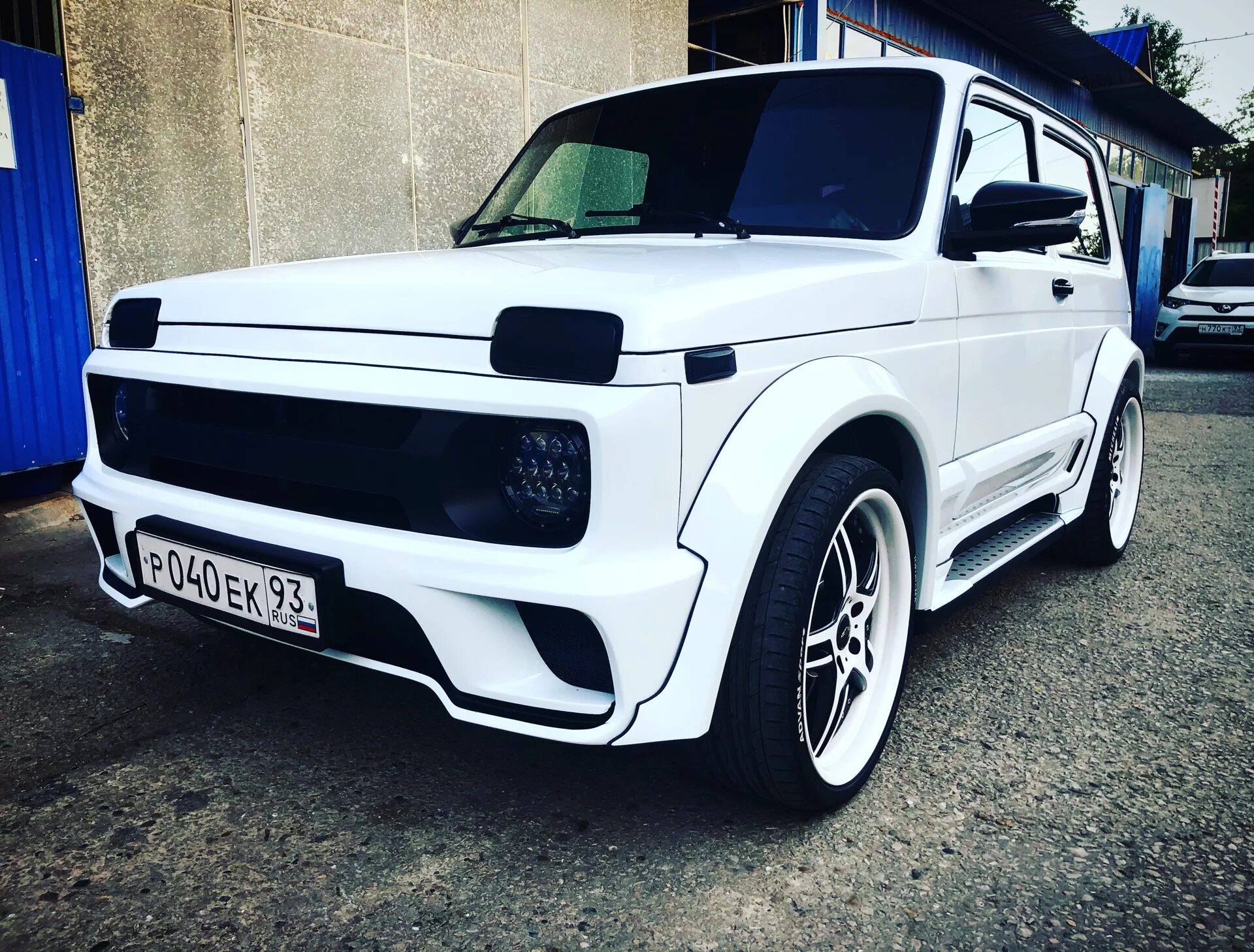 Нива тревел в обвесе тюнинг LADA NIVA 4X4 Street line - Lada 4x4 3D, 1,7 л, 2014 года тюнинг DRIVE2