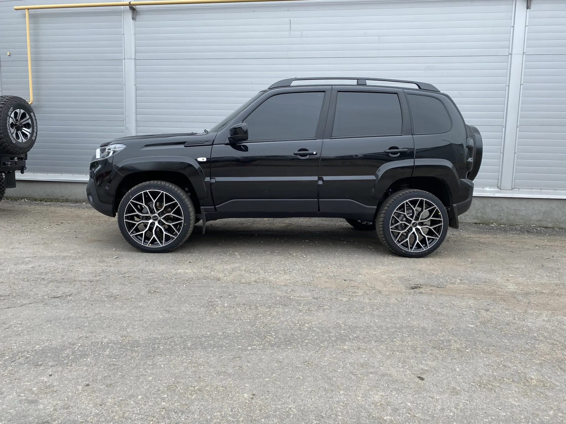 Нива тревел в пленке фото Ожидание оправдало реальность - Lada Niva Travel, 1,7 л, 2021 года стайлинг DRIV