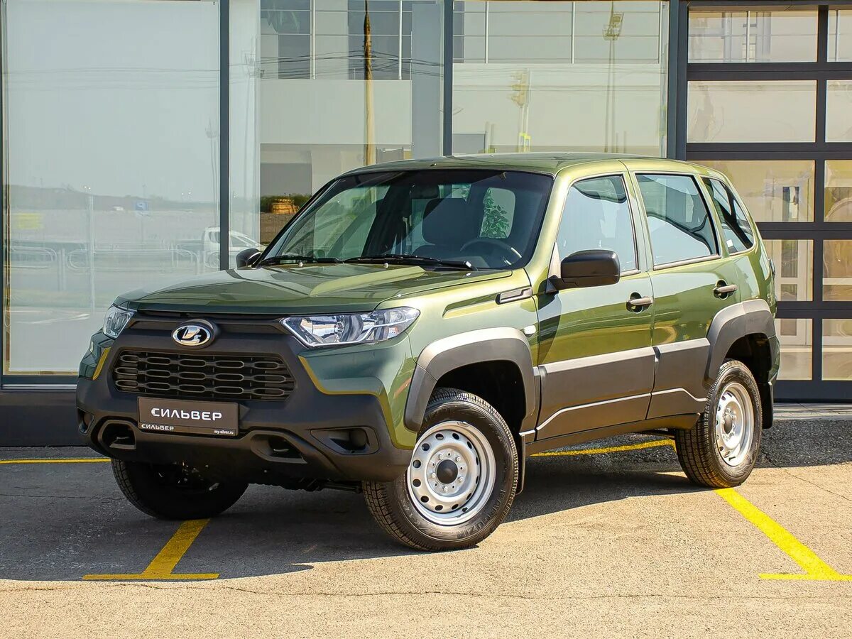 Нива тревел зеленая фото Купить новый Lada (ВАЗ) Niva I Рестайлинг (Travel) 1.7 MT (80 л.с.) 4WD бензин м
