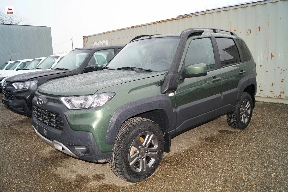 Нива тревел зеленого цвета фото Обзор автомобиля LADA Niva Travel МЕХВОД Дзен