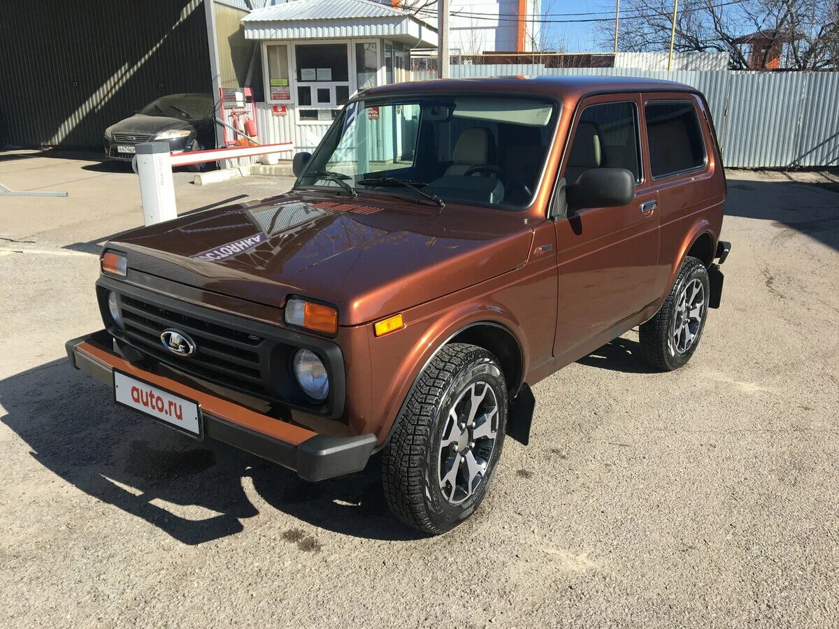 Нива тревел золотисто коричневая фото Купить б/у Lada (ВАЗ) 2121 (4x4) I Рестайлинг Urban 1.7 MT (83 л.с.) 4WD бензин 