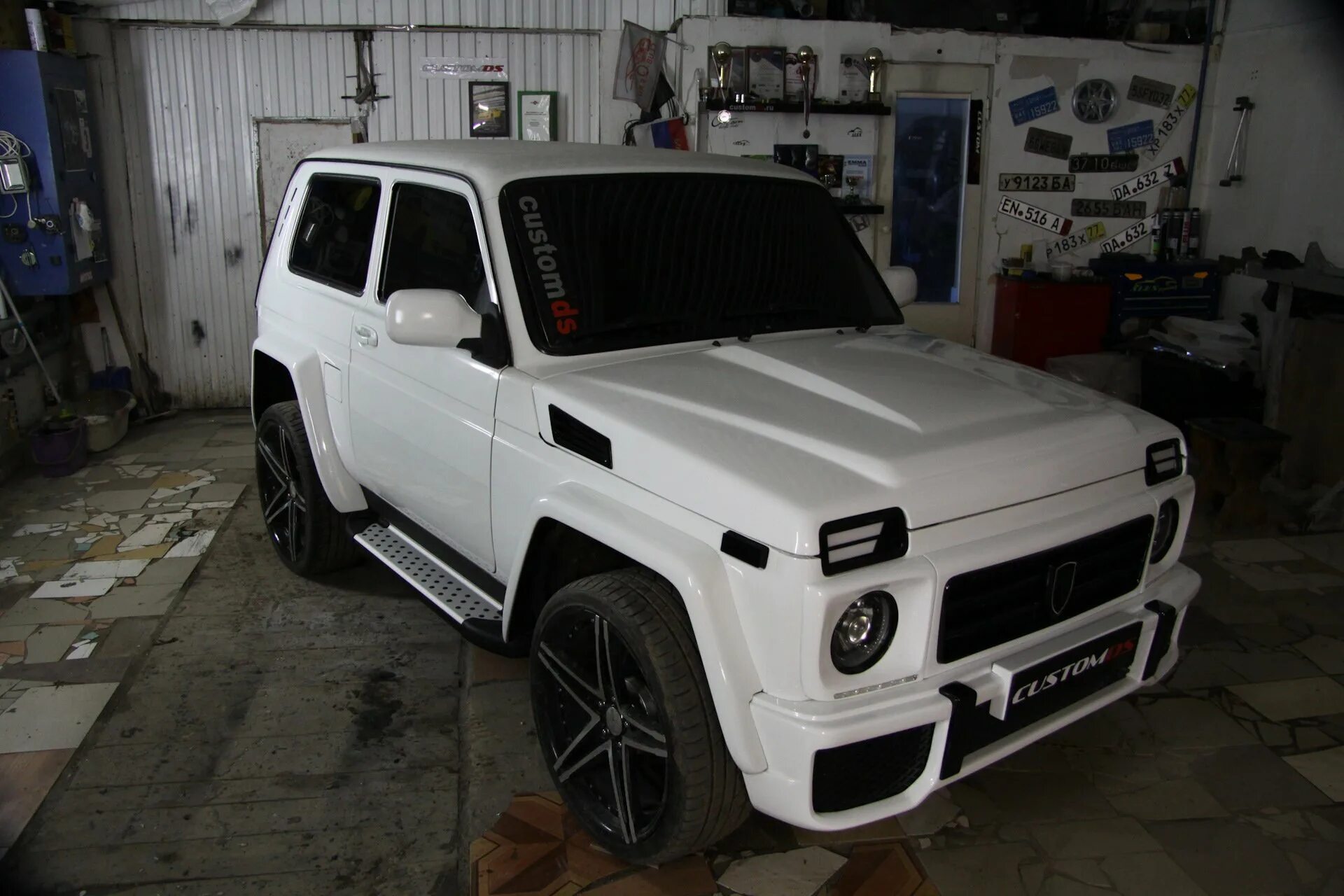 Нива тюнинг amg Тюнинг белой нивы - 78 фото