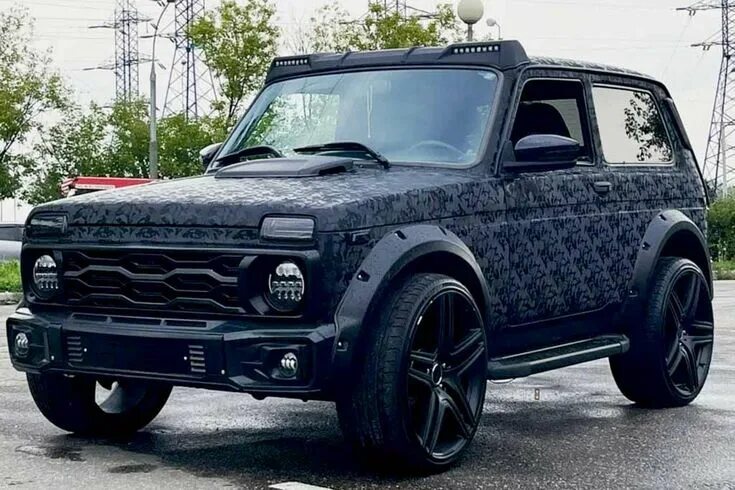 Нива тюнинг amg Пестрая "Нива" с огромными вложениями в тюнинг продае � Top cars, Suv, Car