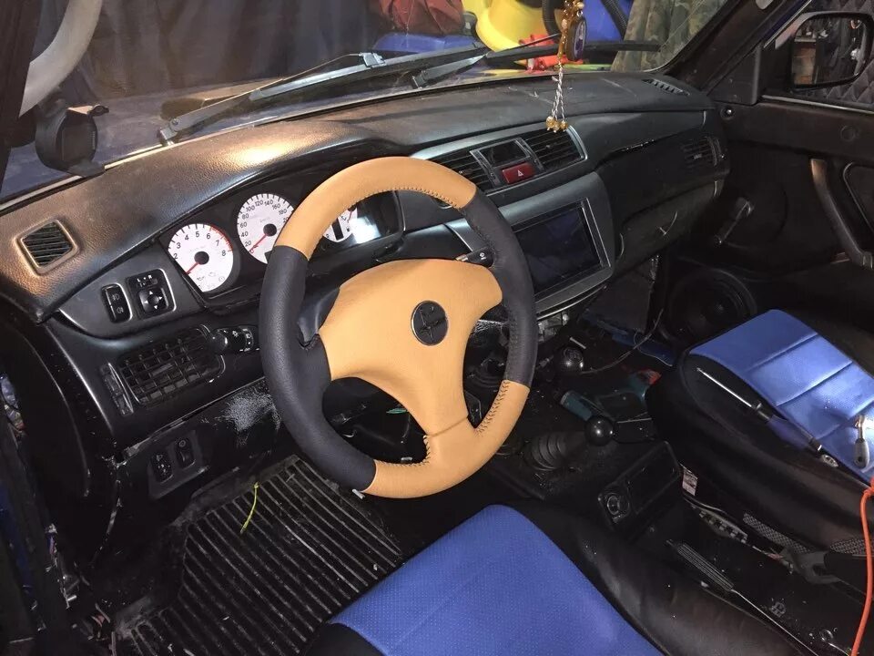 Нива тюнинг салона торпедо с монитором Продолжение замены торпедо. - Lada 4x4 3D, 1,7 л, 2015 года тюнинг DRIVE2