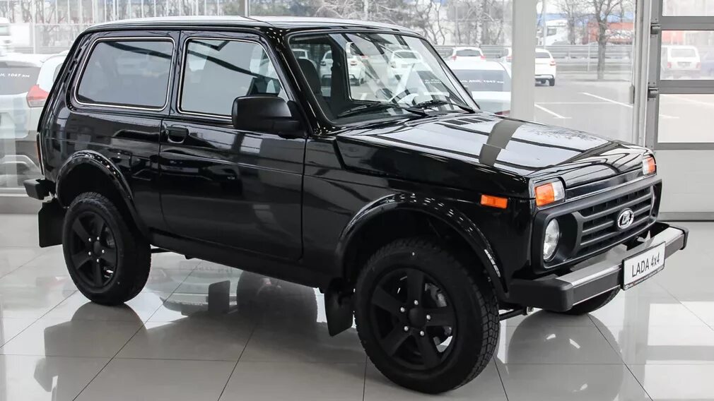 Нива урбан 2 2024 г фото В чёрном-чёрном городе... LADA 4x4 Black сошла с конвейера - Журнал "4х4 Club"