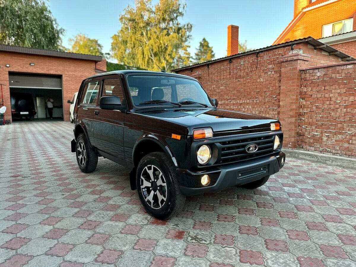 Нива урбан 2023 фото Купить б/у Lada (ВАЗ) Niva Legend 2021-2024 1.7 MT (83 л.с.) 4WD бензин механика