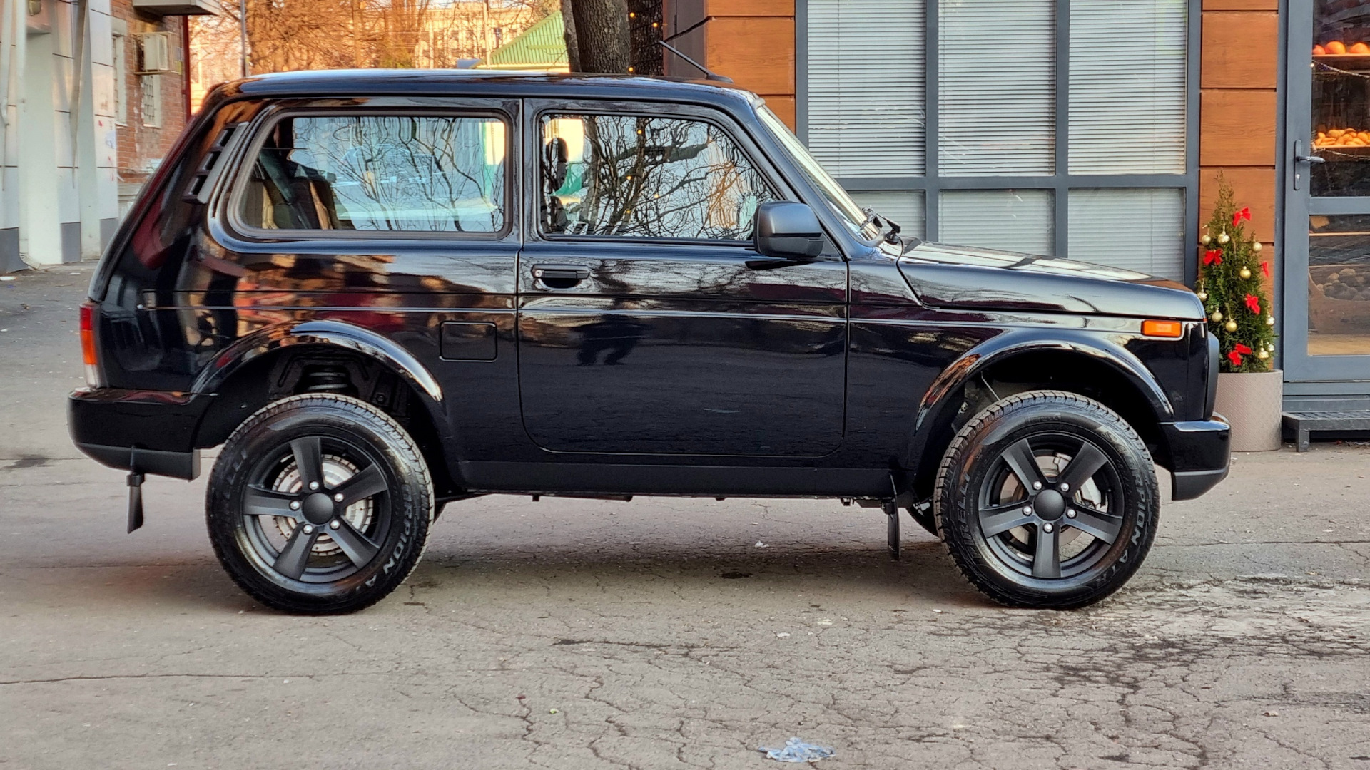 Нива урбан 2024 фото Lada 4x4 3D 1.7 бензиновый 2024 SHAU URBAN на DRIVE2