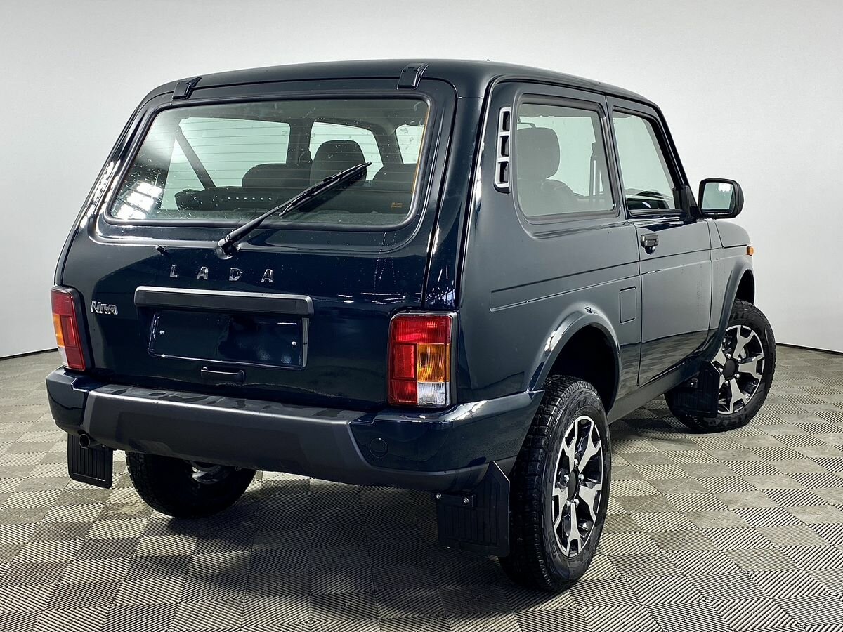 Нива урбан 2024 цена фото Купить новый Lada (ВАЗ) Niva Legend 2021-2024 1.7 MT (83 л.с.) 4WD бензин механи