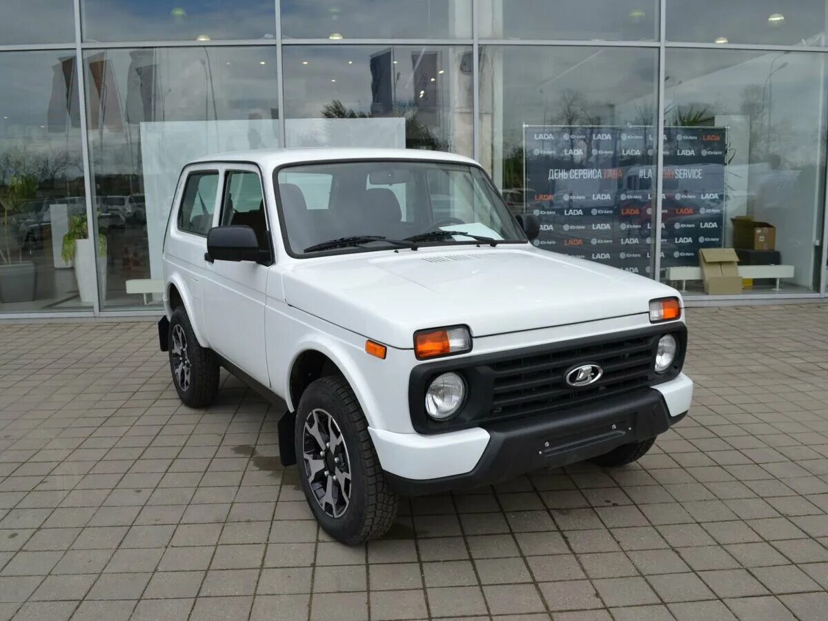 Нива урбан 2024 цена и комплектация фото Купить новый Lada (ВАЗ) 2121 (4x4) I Рестайлинг Urban 1.7 MT (83 л.с.) 4WD бензи