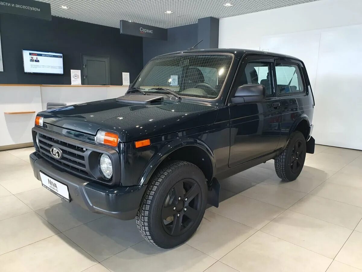 Нива урбан 2024 цена и комплектация фото Купить новый Lada (ВАЗ) Niva Legend 2021-2024 1.7 MT (83 л.с.) 4WD бензин механи