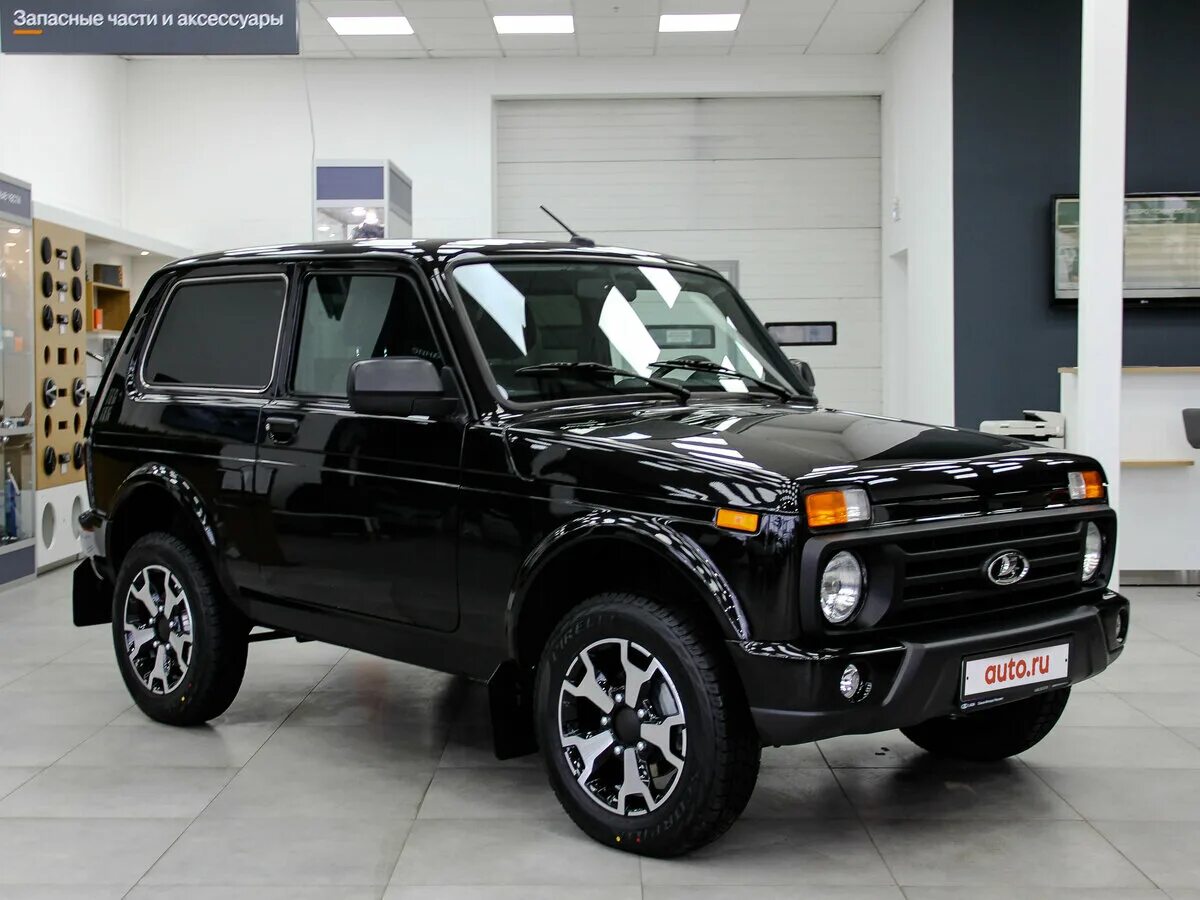 Нива урбан блэк фото Купить новый Lada (ВАЗ) 2121 (4x4) I Рестайлинг (2020) Urban 1.7 MT (83 л.с.) 4W