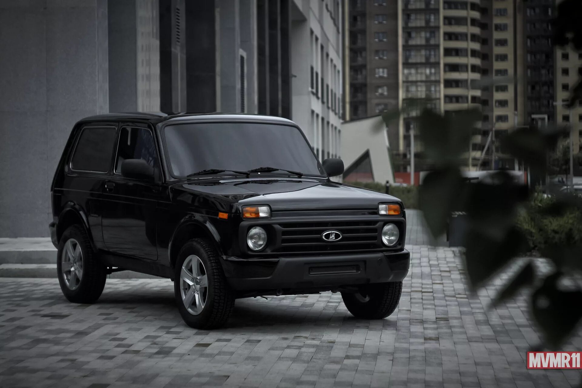 Нива урбан фото цены Фотосет. Урбан в бункере без номеров - Lada 4x4 3D, 1,7 л, 2015 года фотография 