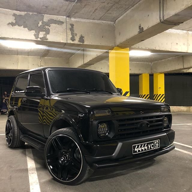 Нива urban тюнинг Что за младший лейтенант?": Тюнингованная LADA 4x4 на военных номерах удивила об