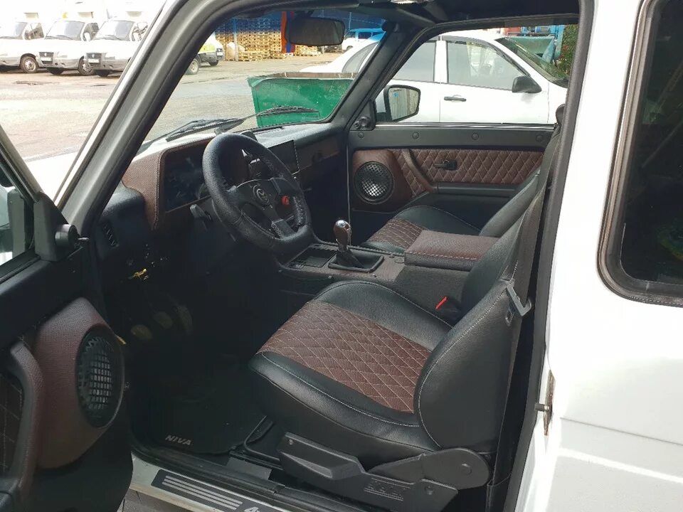Нива урбан тюнинг салона Вот и закончил дела с салоном - Lada 4x4 3D, 1,7 л, 2014 года тюнинг DRIVE2