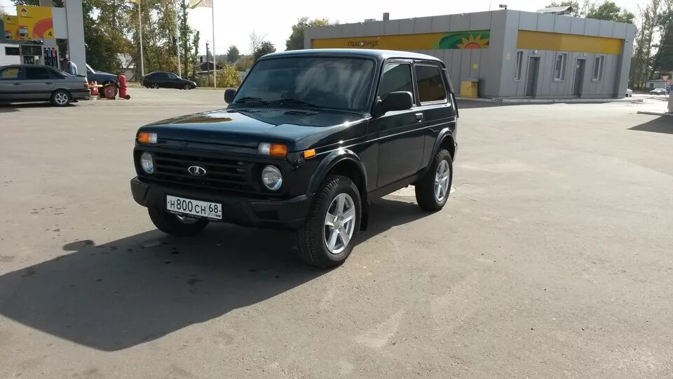 Нива урбан зеленая фото Урбан STYLE - Lada 4x4 3D, 1,7 л, 2015 года тюнинг DRIVE2
