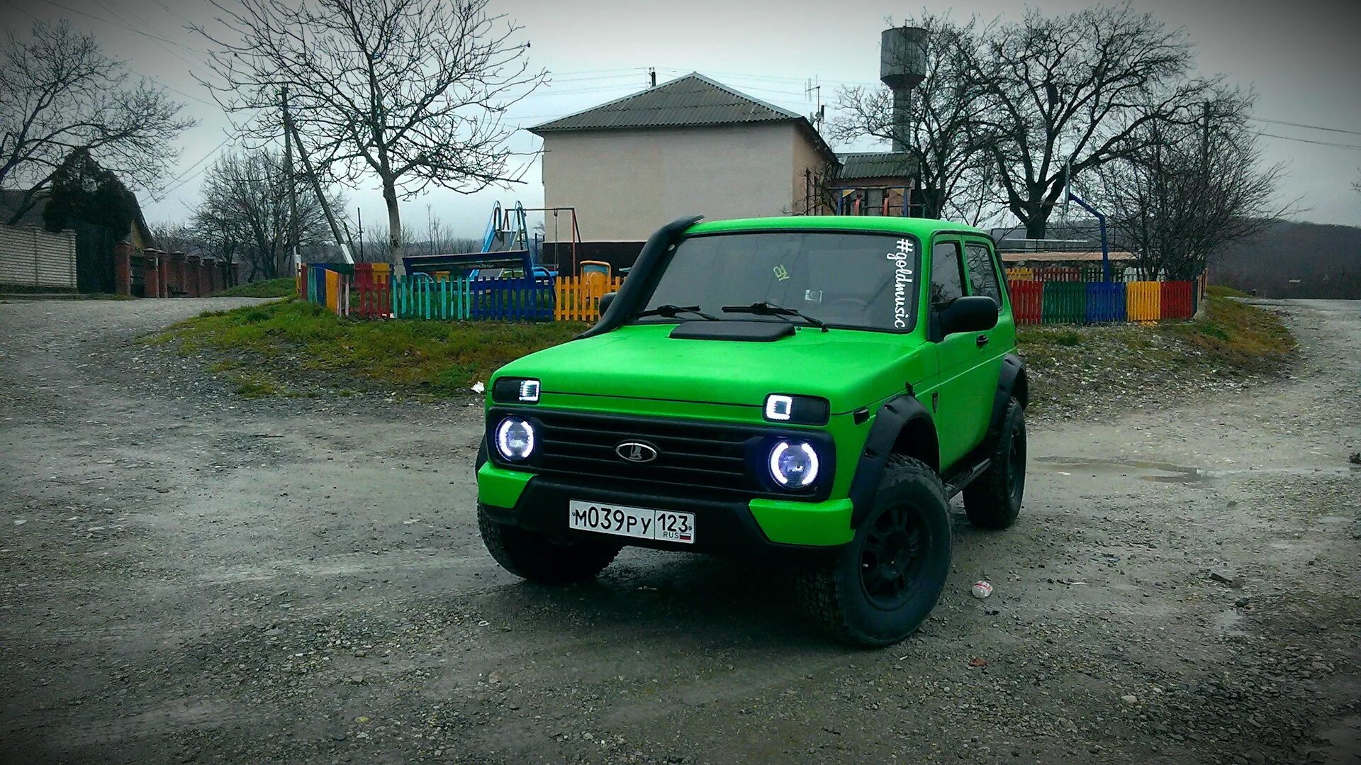 Нива урбан зеленая фото Bronto Urban - Lada 4x4 3D, 1,7 л, 2011 года стайлинг DRIVE2