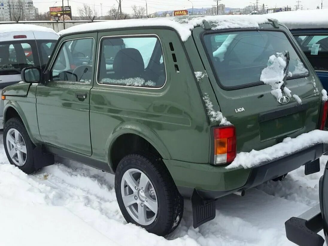 Нива урбан зеленая фото Купить новый Lada (ВАЗ) 2121 (4x4) I Рестайлинг Urban 1.7 MT (83 л.с.) 4WD бензи
